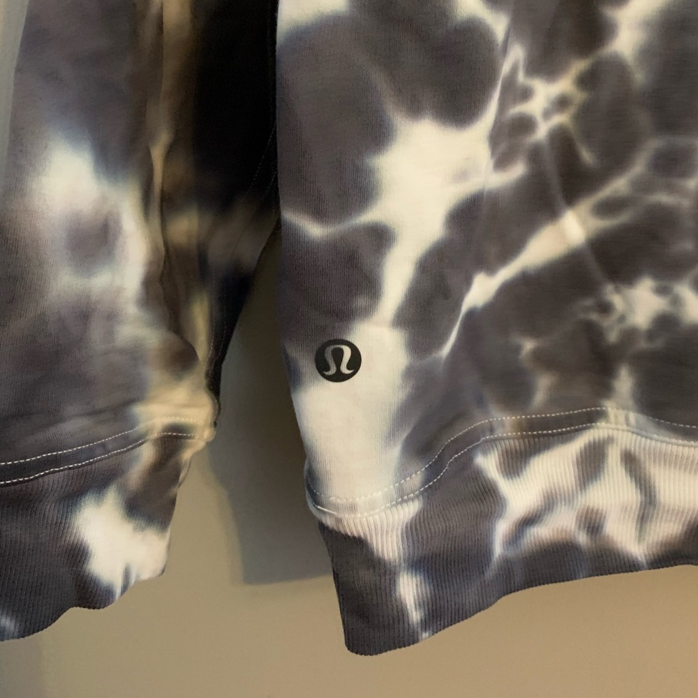 Lululemon tie-dye all yours women’s hoodie size 4 gray and white - Picture 6 of 6